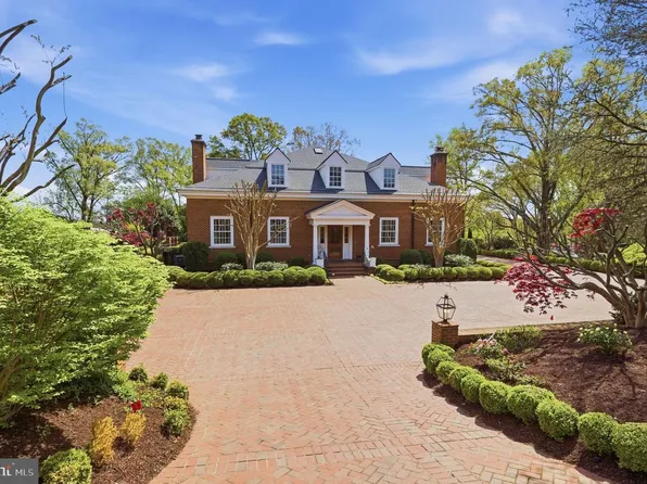 1711 Highland Rd, Fredericksburg, VA 22401