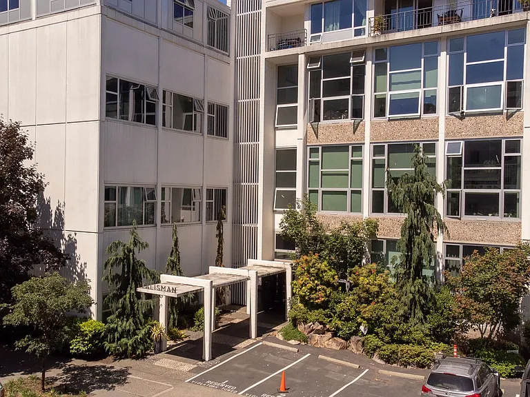 1000 Union St #110 — Photo 35