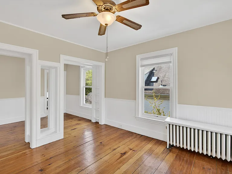 40 Maple St #2 — Photo 9