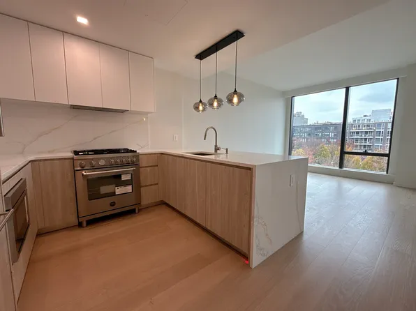 11-36 45th Road image 3 of 14