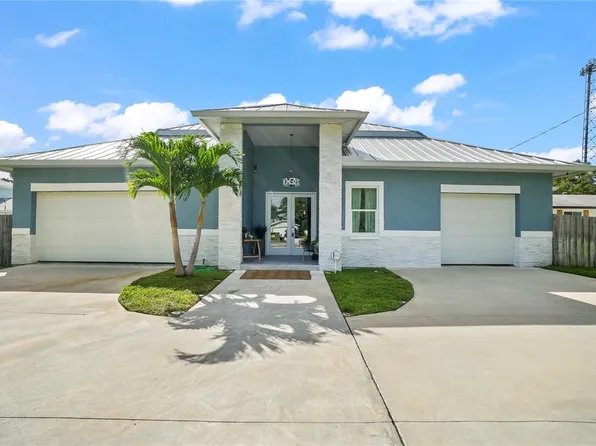 11624 Oak Ln, Seminole, FL 33778