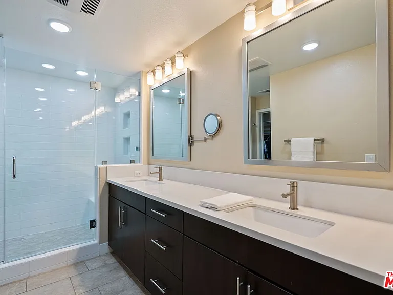 2780 N Wright Ln — Photo 21