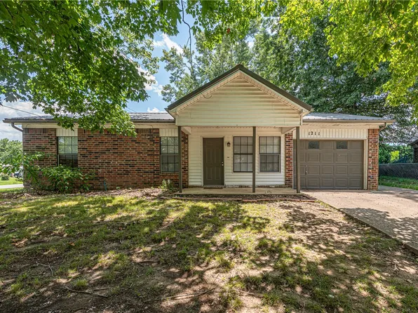 1211 Walnut Pl, Elkins, AR 72727