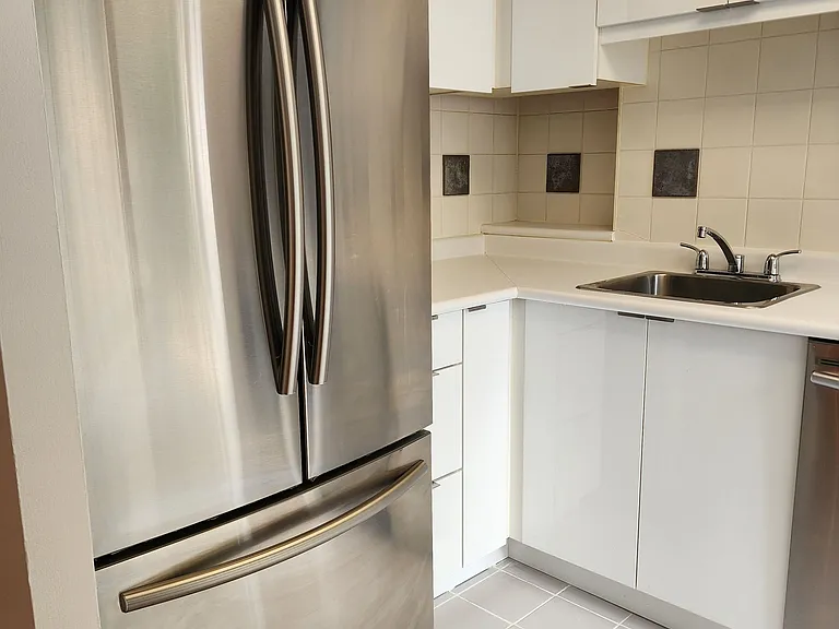 88 Charles St E #211 — Photo 20