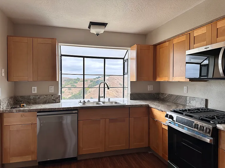 768 Fremont Villas — Photo 36