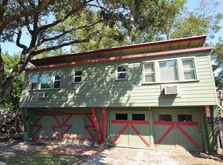 910 N Washington St, Victoria, TX 77901