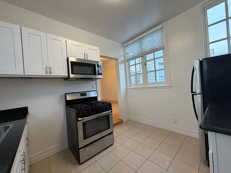 85 Carl St #6 — Photo 15
