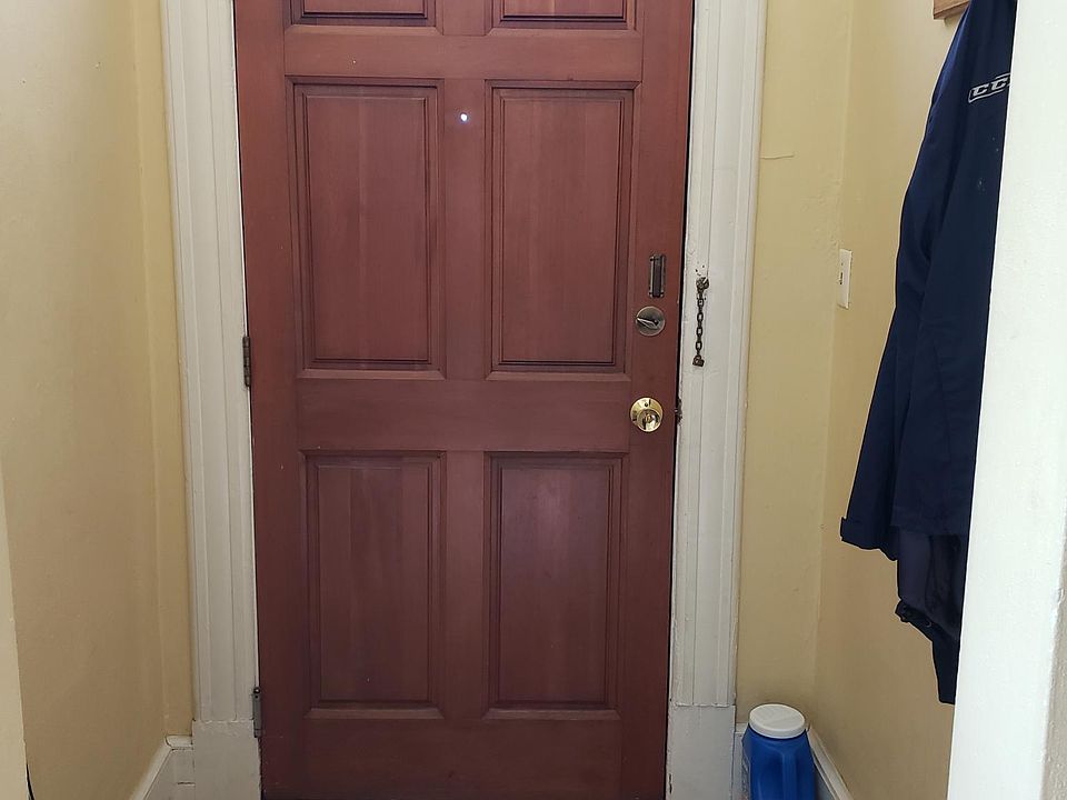 Front door/Foyer