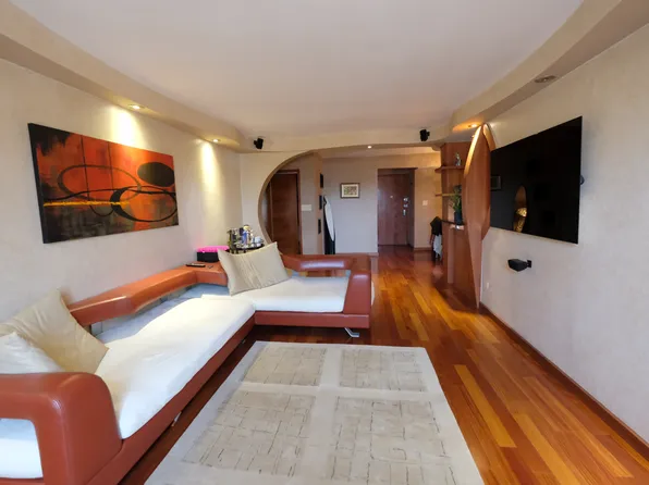 2475 East 11th Street image 1 of 13