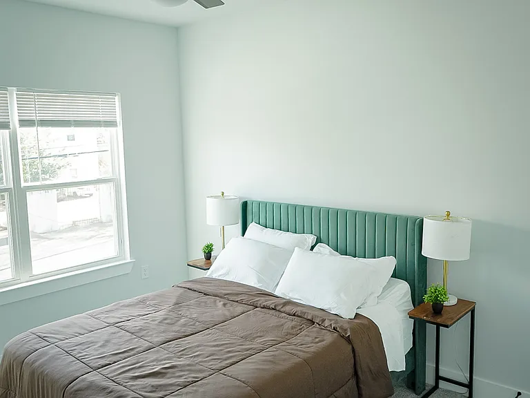 2451 Macon St — Photo 5