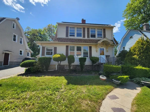 103 Robert St, Waterbury, CT 06710