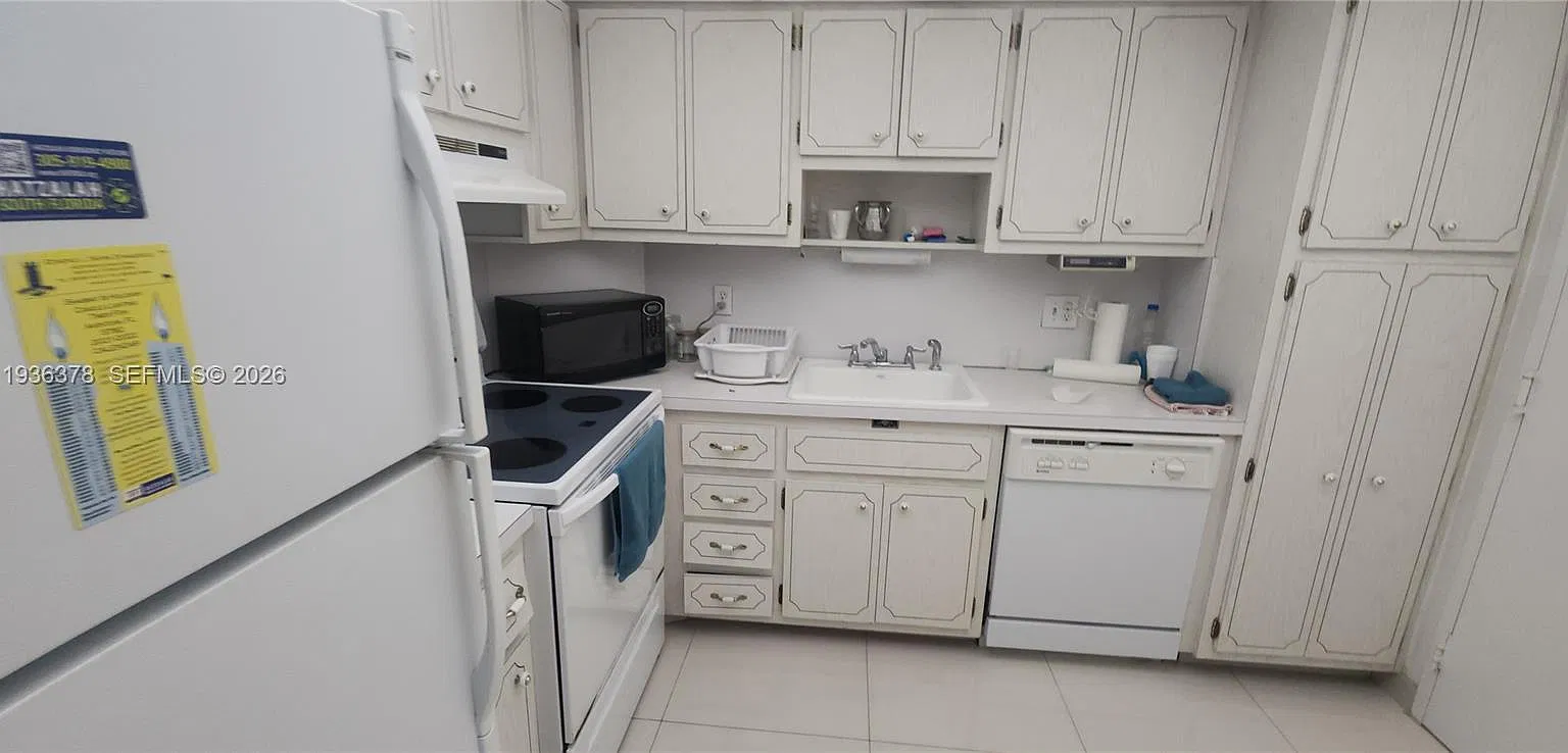 2 bed, 1380 sqft, $2,500 — Photo 3