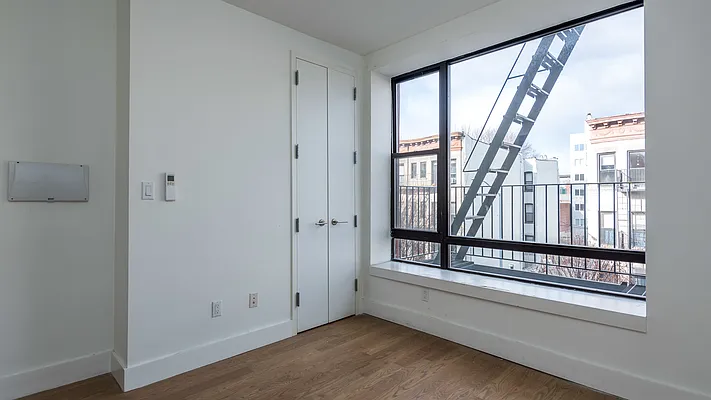 Rented by Nooklyn NYC LLC | media 28