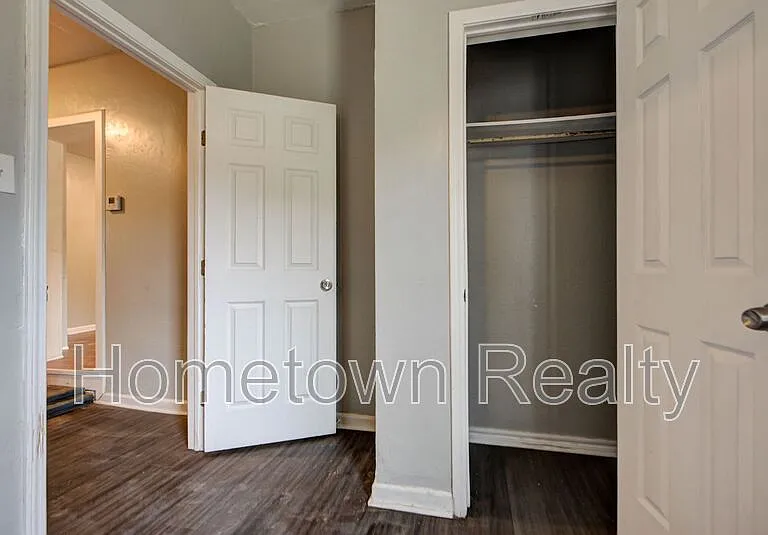 1801 E Madison St — Photo 27