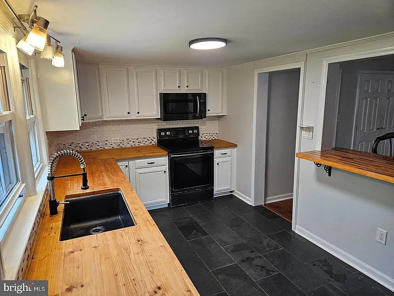 353 Jefferson Ave — Photo 8