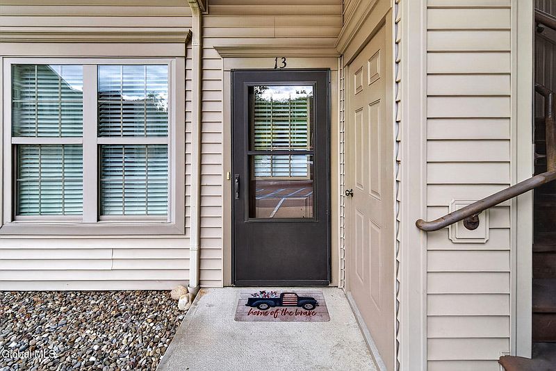 3rd image of 73 Saratoga Road APT 13