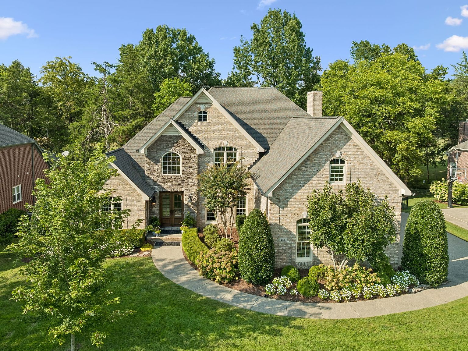 218 Gardenridge Dr — Old Natchez Country Club