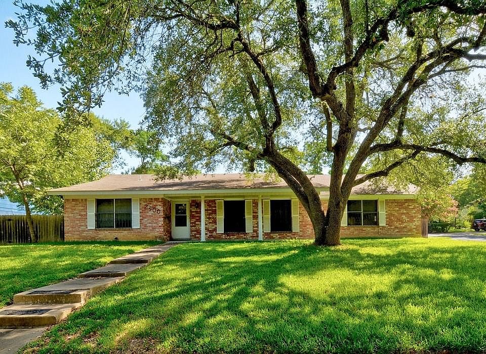 1st image of 2300 Vassal Dr