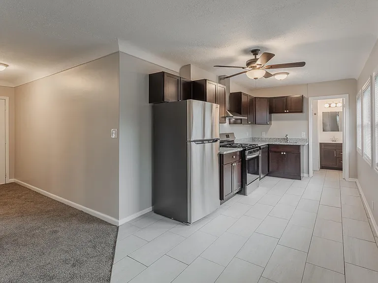 27 Gladwin Ave #27 — Photo 3