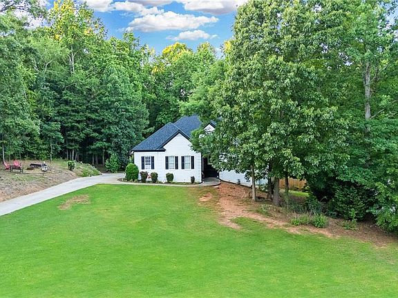 3rd image of 151 Dumar Ln