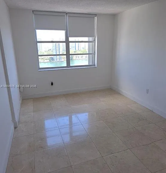 2750 NE 183rd St #2010 — Photo 19