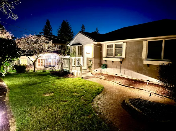 2714 72nd Ave SE, Mercer Island, WA 98040