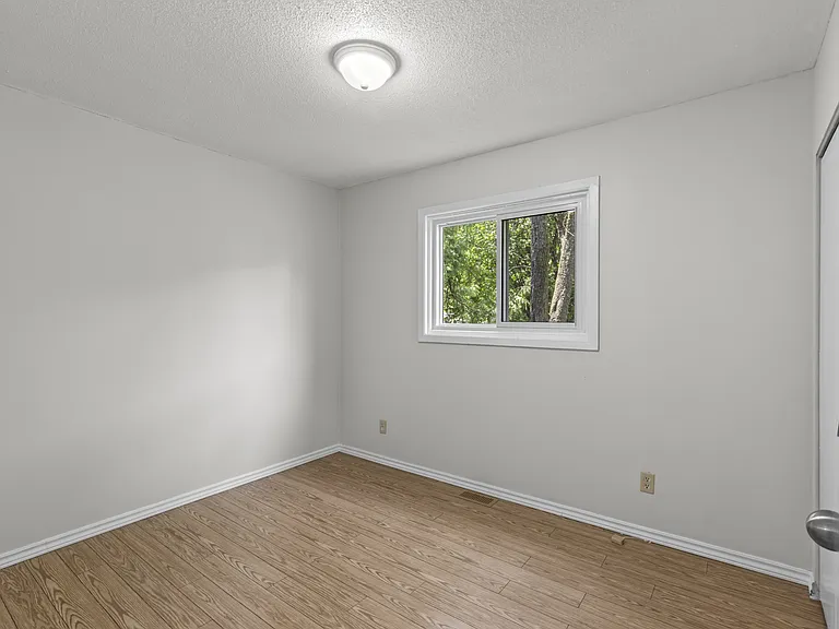 477 Rippleton Rd — Photo 13