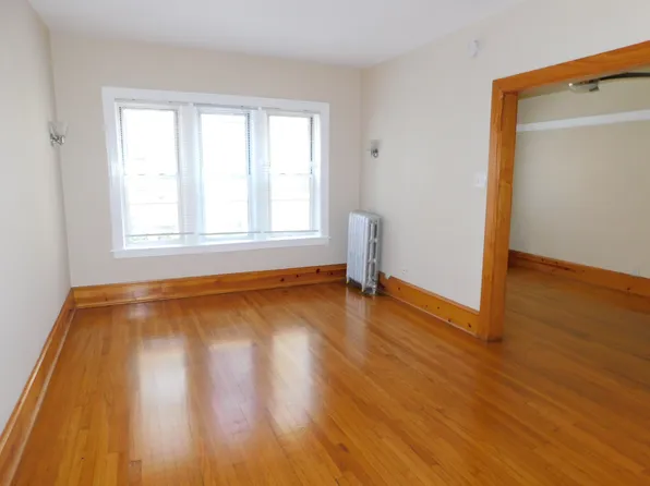 1319 W Touhy Ave #14, Chicago, IL 60626
