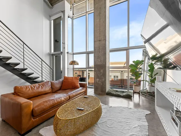 2000 Bagby St APT 7416, Houston, TX 77002