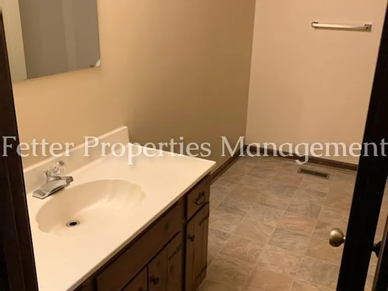 6566 Heathervale Ct — Photo 9