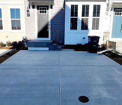 2nd image of 5053 Bigleaf Rd