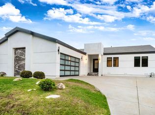 1971 Redondela Dr, Rancho Palos Verdes, CA 90275