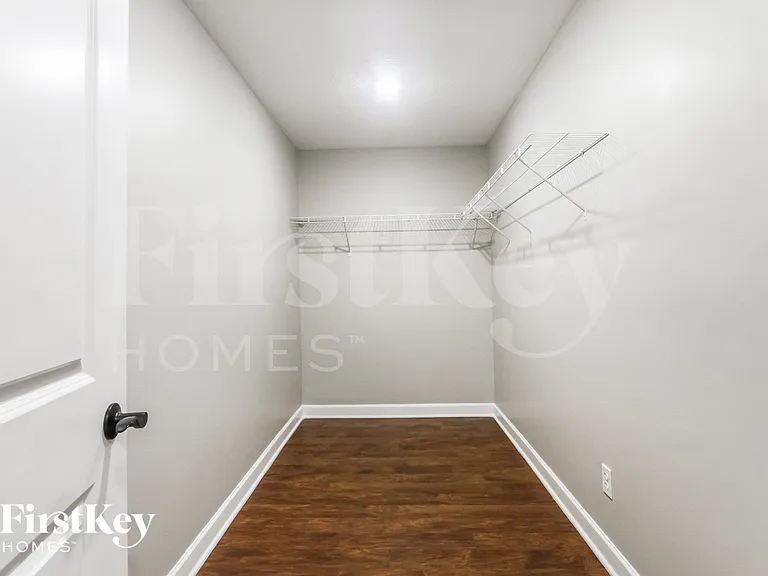 6775 Anna Ct — Photo 9