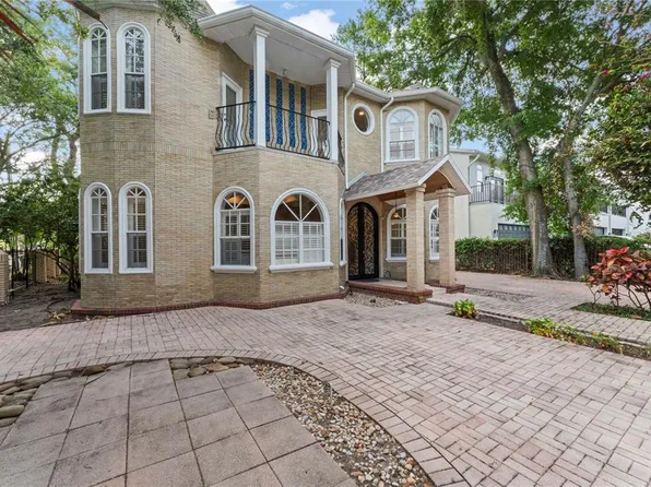 1102 S Moody Ave, Tampa, FL 33629