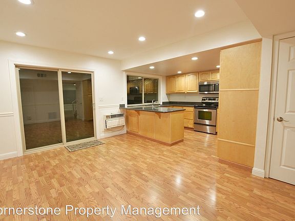 4th image of 1504 Huddersfield Ct