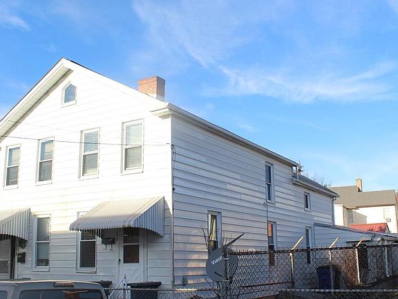 2nd image of 428 Cook St