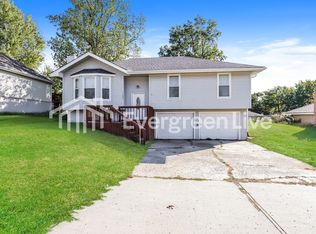 1221 Milwaukee St, Excelsior Springs, MO 64024