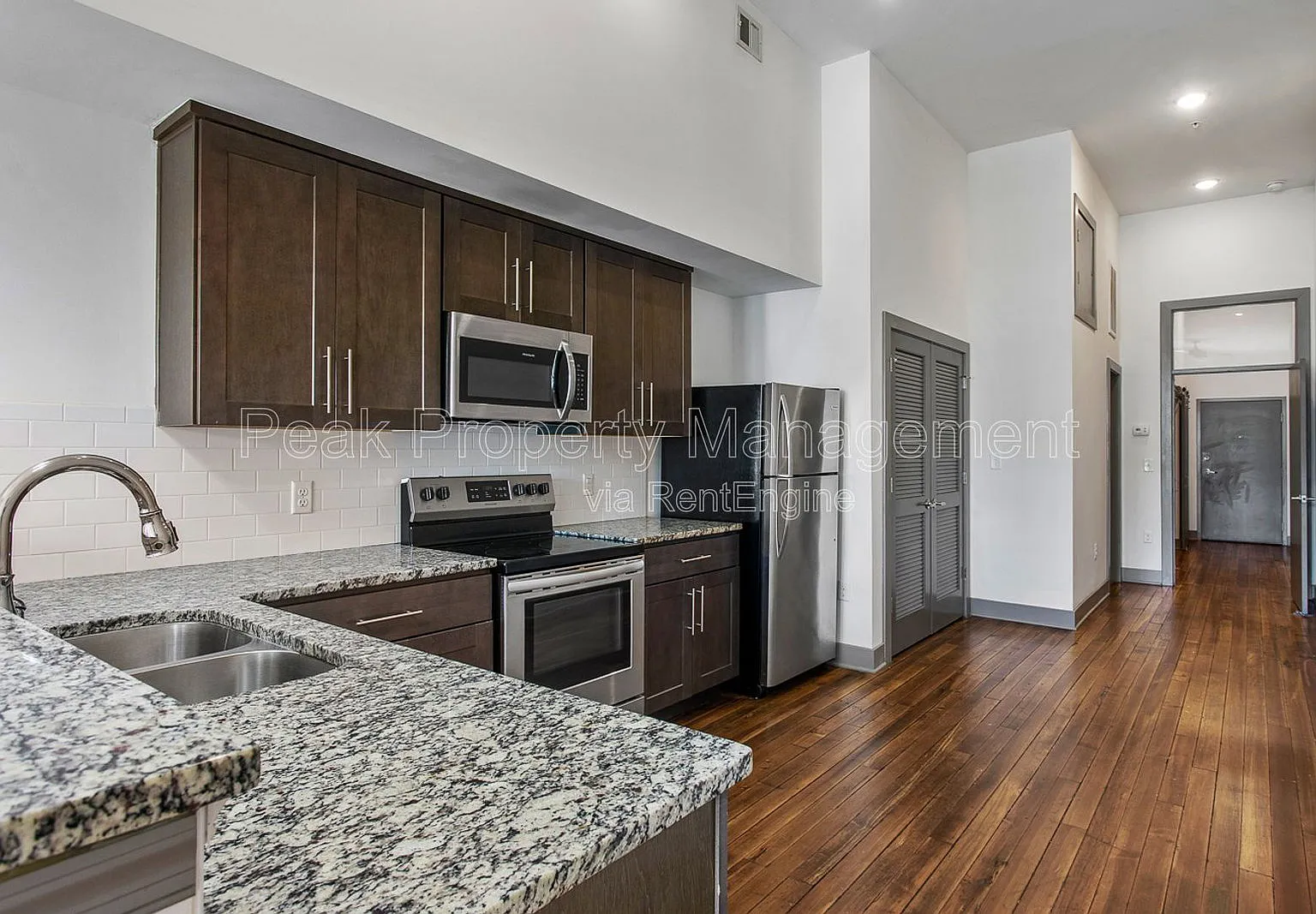 1 bed, 1.0 bath, 686 sqft, $1,175 — Photo 3
