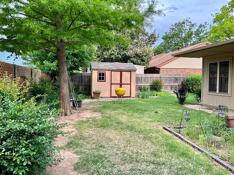 3608 Chatham Ct — Photo 54