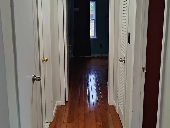 2nd image of 1107 Green Hollow Dr