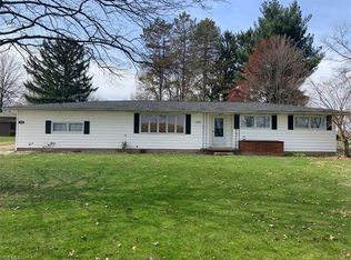 400 S Main St, Creston, OH 44217