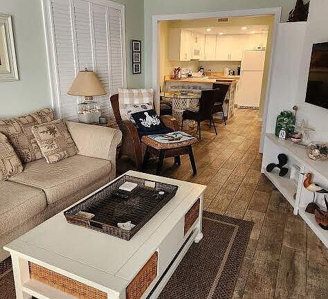 3rd image of 8600 Ridgewood Ave #3107