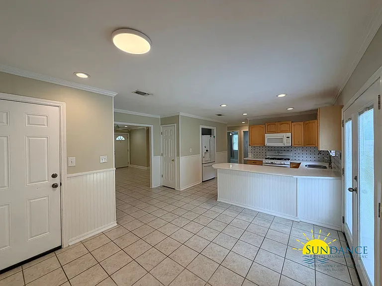 48 Poulton Dr — Photo 5