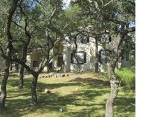 111 Cambridge Dr, New Braunfels, TX 78132