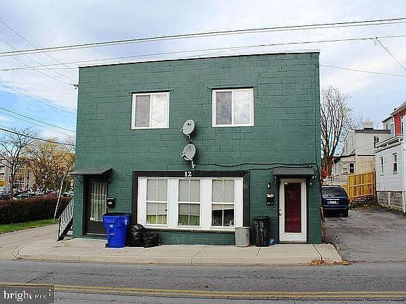 1st image of 12 W Lee St