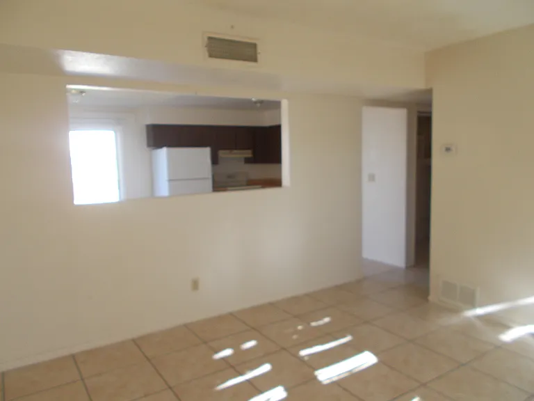 861 Catalina Dr — Photo 4