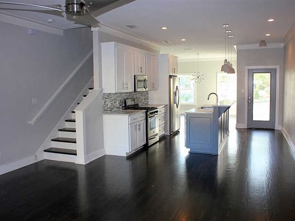 3rd image of 1215 N Duval St #2