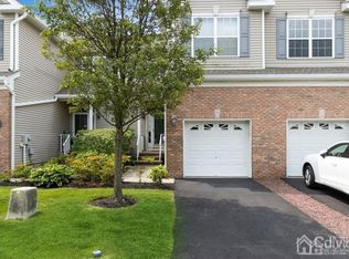 6 Wlodarczyk Pl, Parlin, NJ 08859