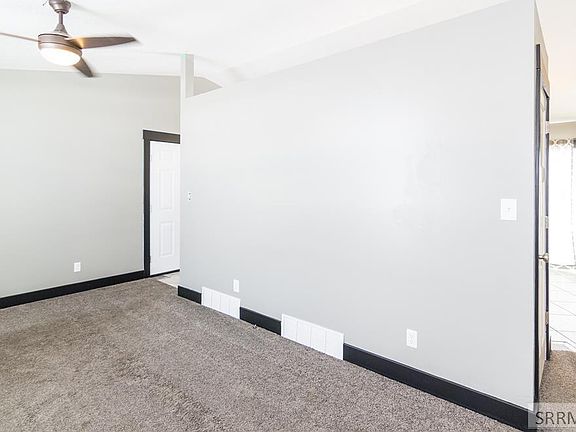5th image of 2141 N Gladys Dr