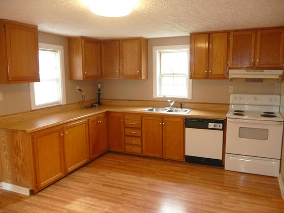 2nd image of 2422 Brown Ave